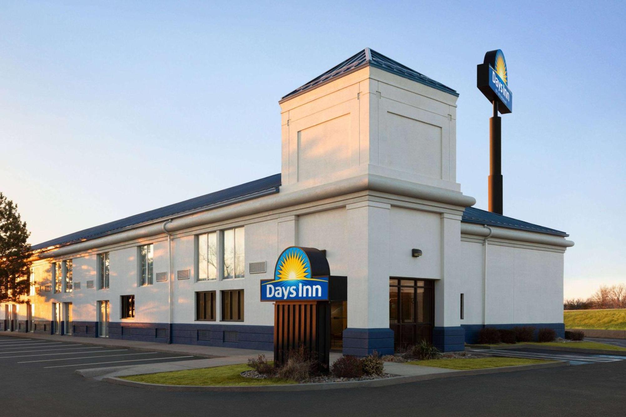 Days Inn By Wyndham Grand Island I-80 Doniphan Extérieur photo